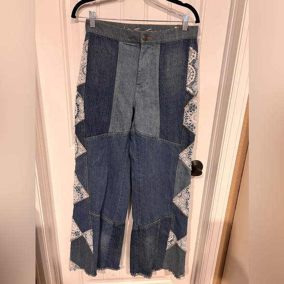 Free people We The Free Blue Flare Patchwork Jeans in the element size 26 - Picture 3 of 7